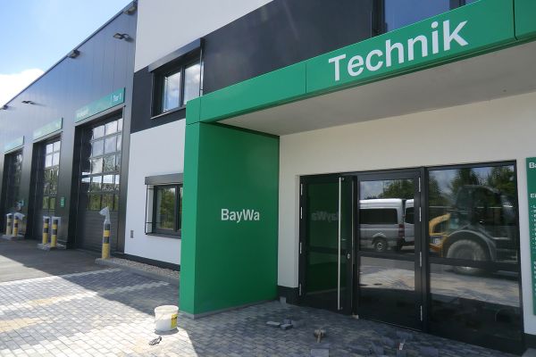 Eingangsportal BayWa Technik