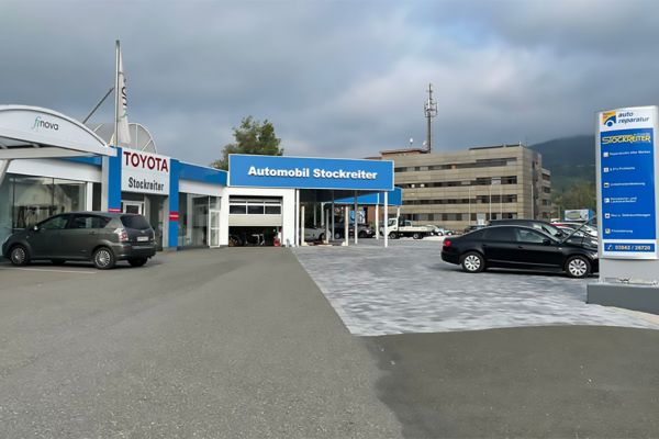 Großwerbeanlage Automobil Stockreiter